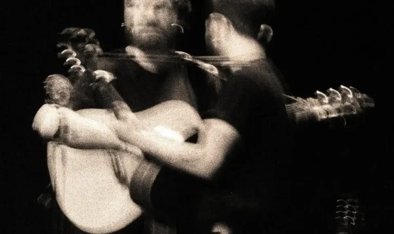 Luis Fercán emociona con su nueva versión de Temple Bar en vivo desde el Teatro Lara